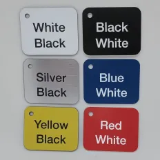 Kaiverrusmateriaalien värivaihtoehdot.